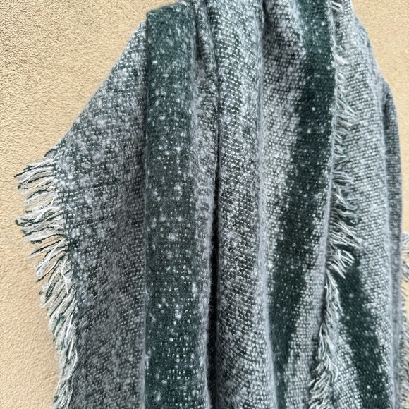 TORRID Green/White Marled Fringe Long Warm Bias Cut Scarf Wrap - Picture 5 of 9